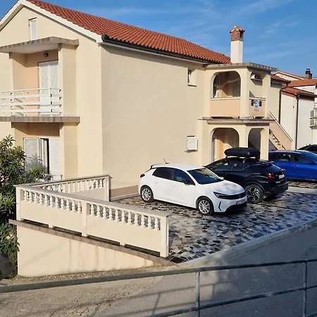 With Parking Space Lopar, Rab - 24754 Apartamento Lopar