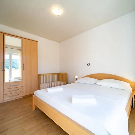 With Parking Space Lopar, Rab - 24754 Apartamento