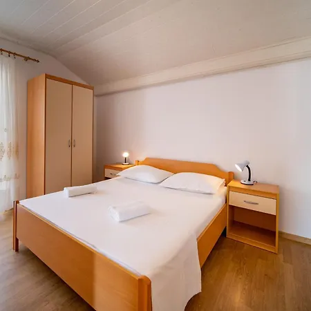 With Parking Space Lopar, Rab - 24754 Appartamento Lopar